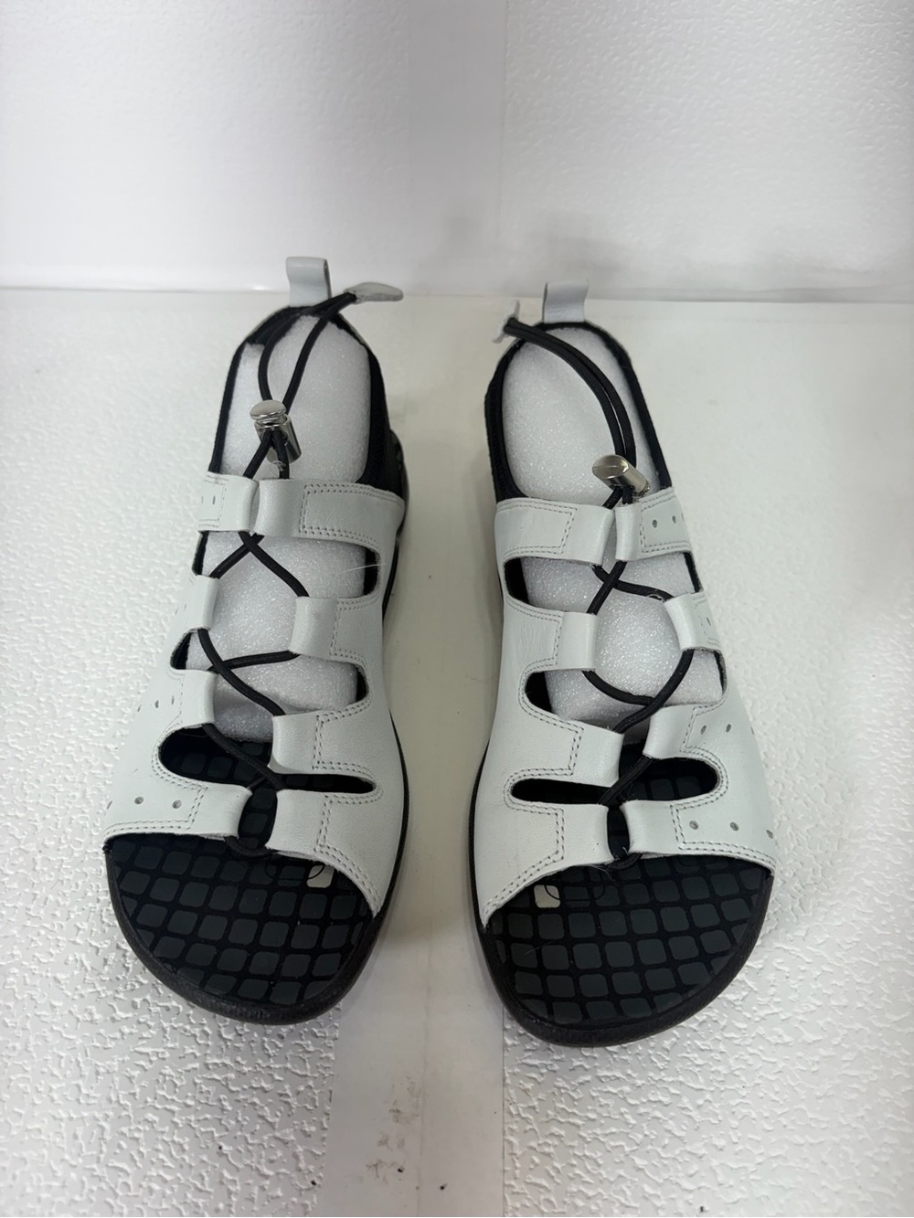 Ecco White Leather Sport Sandals with Black Footbed s-284